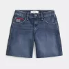 Tief sitzende Baggy-Jeans mit dunkel verwaschener amerikanischer Flaggengrafik Tief sitzende Baggy-Jeans mit dunkel verwaschener amerikanischer Flaggengrafik