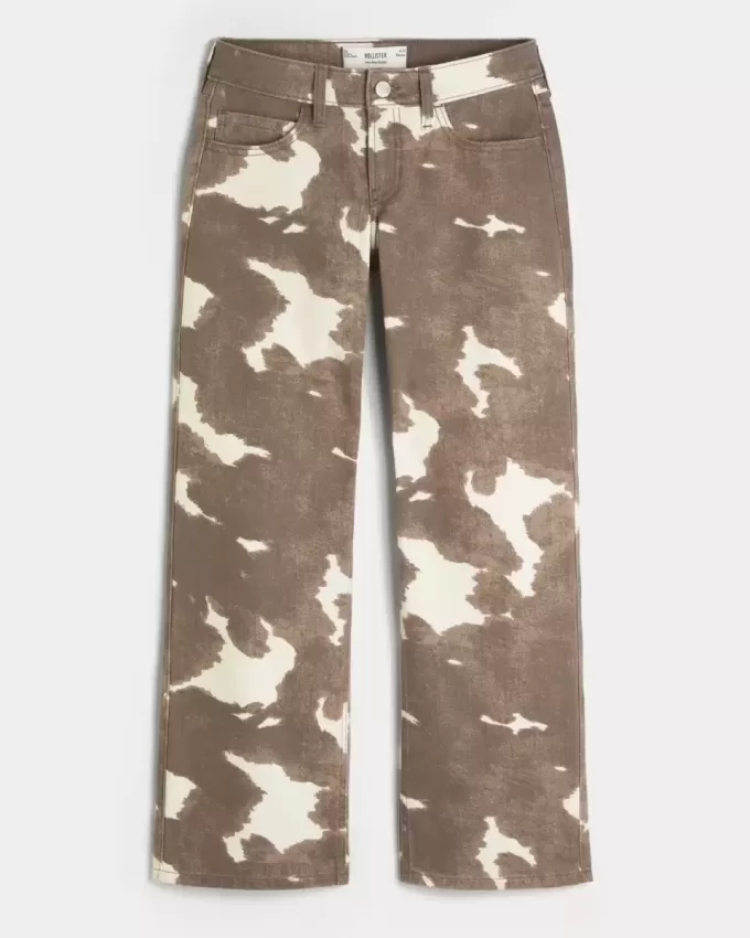 Tief sitzende Baggy-Jeans mit Kuh-Print Tief sitzende Baggy-Jeans mit Kuh-Print