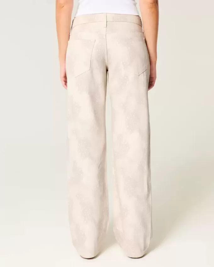 Tief sitzende Baggy-Jeans mit Reh-Print Tief sitzende Baggy-Jeans mit Reh-Print