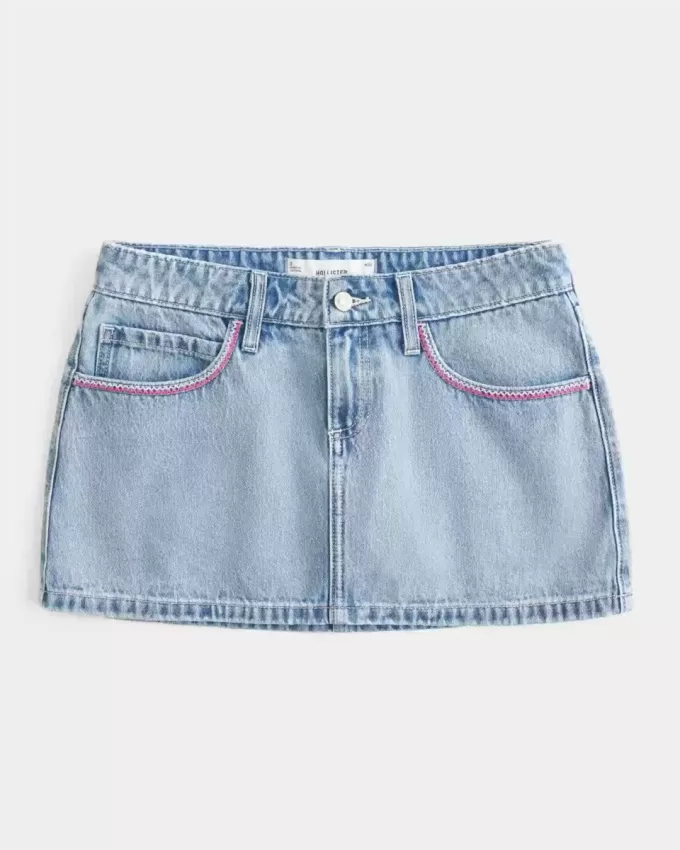 Tief sitzender Mini-Skort aus rosa besticktem Denim in heller Waschung