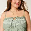 Trägerloses Babydoll-Kleid mit Stickerei Trägerloses Babydoll-Kleid mit Stickerei