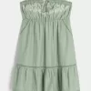 Trägerloses Babydoll-Kleid mit Stickerei Trägerloses Babydoll-Kleid mit Stickerei