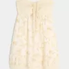 Trägerloses Babydoll-Minikleid mit Rüschen Trägerloses Babydoll-Minikleid mit Rüschen