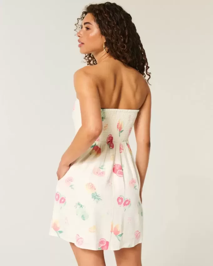 Trägerloses Minikleid aus Leinenmischung Trägerloses Minikleid aus Leinenmischung