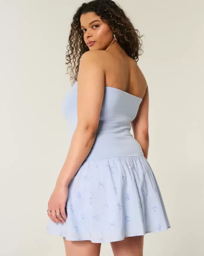 Trägerloses Minikleid aus Strickgewebe mit tiefer Taille Trägerloses Minikleid aus Strickgewebe mit tiefer Taille