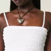 Trägerloses Minikleid mit gesmoktem Oberteil