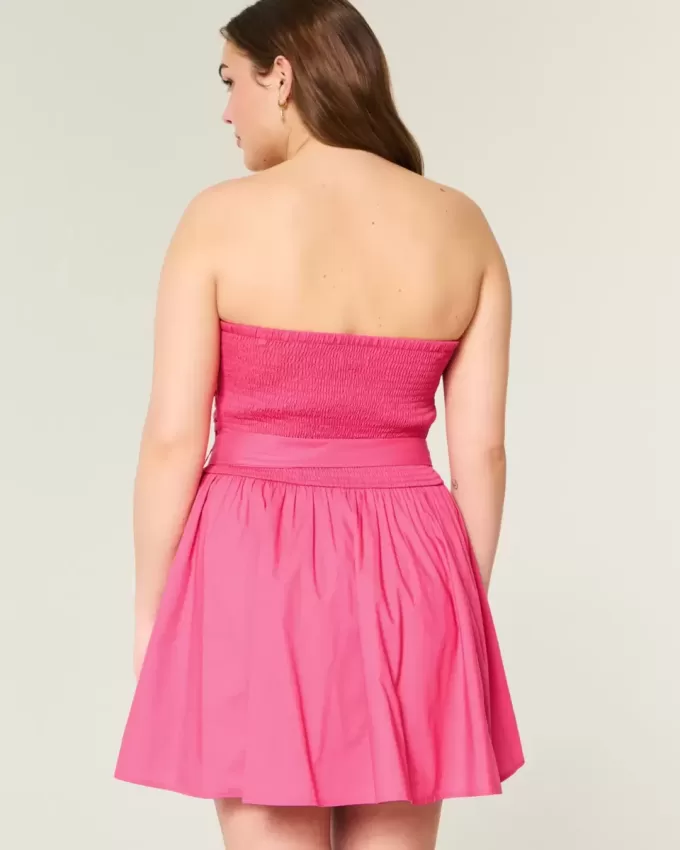 Trägerloses Minikleid mit Schleife Trägerloses Minikleid mit Schleife