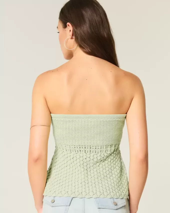 Trägerloses Pullover-Tube-Top im Häkel-Stil