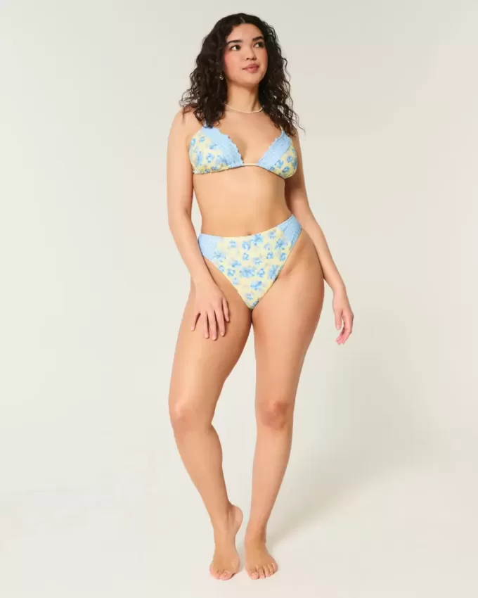 Triangel-Bikinioberteil mit Rüschensaum Triangel-Bikinioberteil mit Rüschensaum