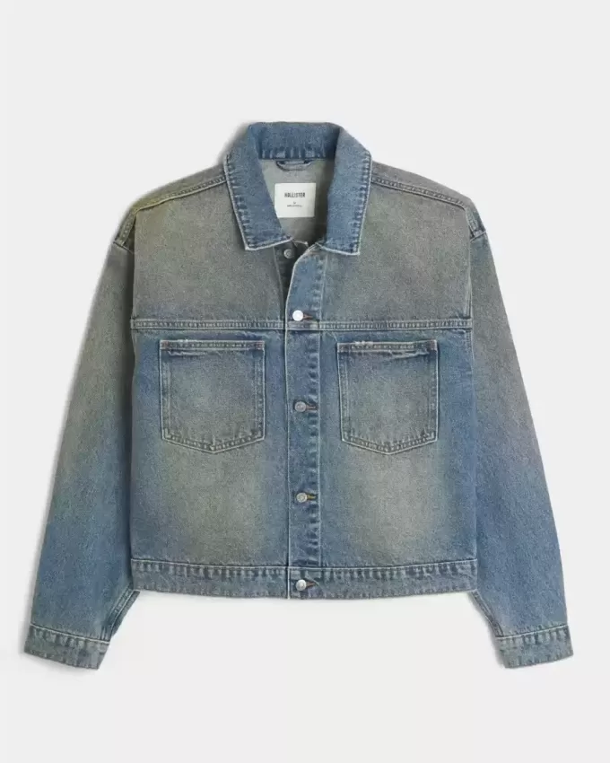 Trucker-Jacke aus verwaschenem Denim Trucker-Jacke aus verwaschenem Denim