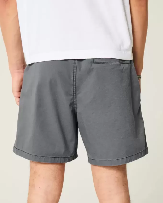 Twill-Shorts zum Überziehen bis zur Mitte des Oberschenkels Twill-Shorts zum Überziehen bis zur Mitte des Oberschenkels