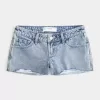 Ultra Low Rise Mini-Jeansshorts in heller Waschung Ultra Low Rise Mini-Jeansshorts in heller Waschung