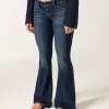 Ultra Low-Rise Schlagjeans in dunkler Waschung Ultra Low-Rise Schlagjeans in dunkler Waschung