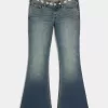 Ultra Low-Rise Schlagjeans mit mittlerer Waschung und Stickerei Ultra Low-Rise Schlagjeans mit mittlerer Waschung und Stickerei