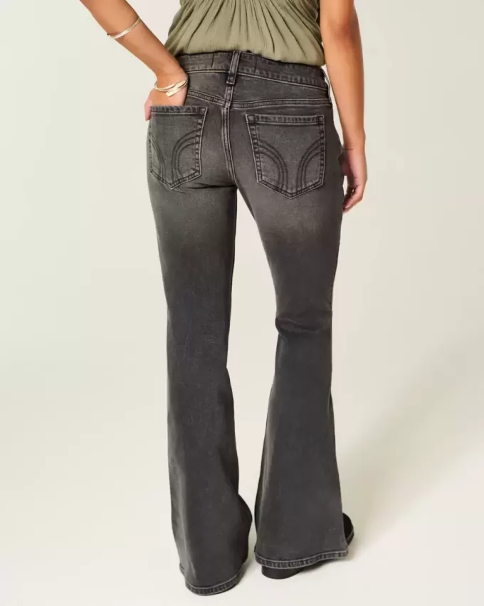 Ultra Low-Rise verwaschene schwarze Schlagjeans Ultra Low-Rise verwaschene schwarze Schlagjeans