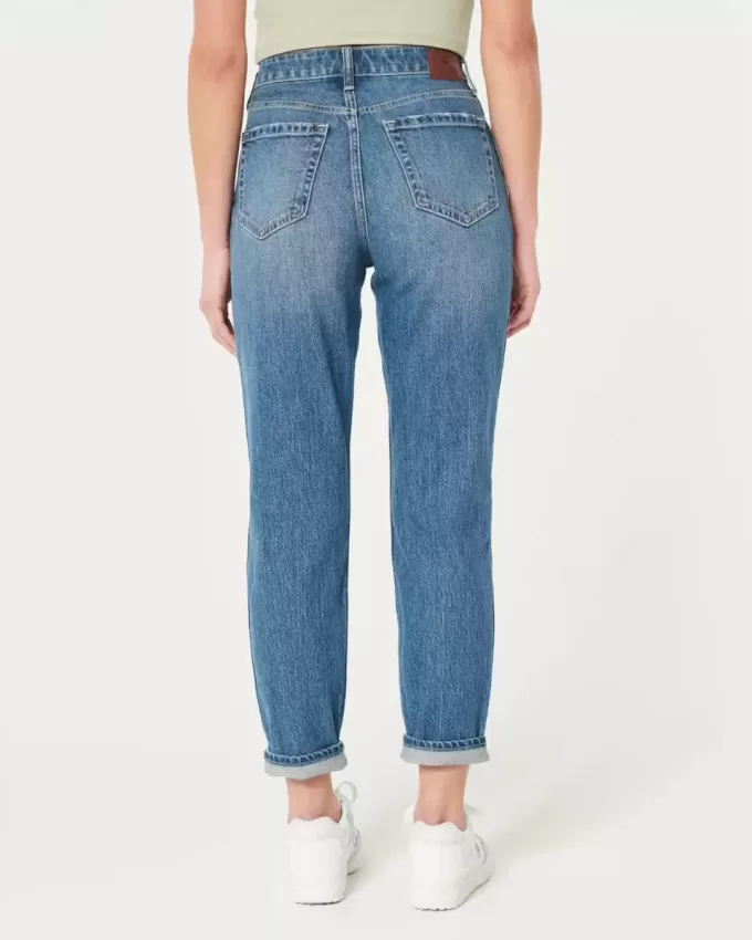 Ultrahoch geschnittene Mom-Jeans in dunkler Waschung Ultrahoch geschnittene Mom-Jeans in dunkler Waschung