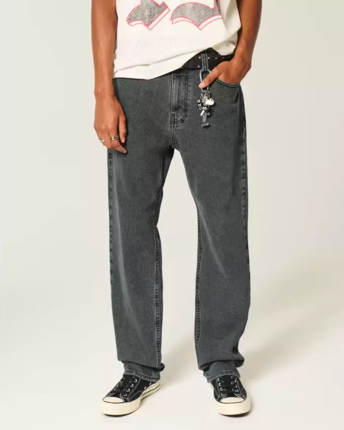 Verwaschene schwarze, lockere Jeans Verwaschene schwarze, lockere Jeans