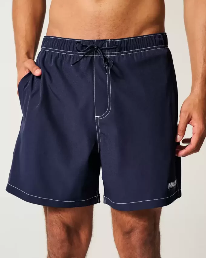 Volley-Badehose bis zur Mitte des Oberschenkels Volley-Badehose bis zur Mitte des Oberschenkels