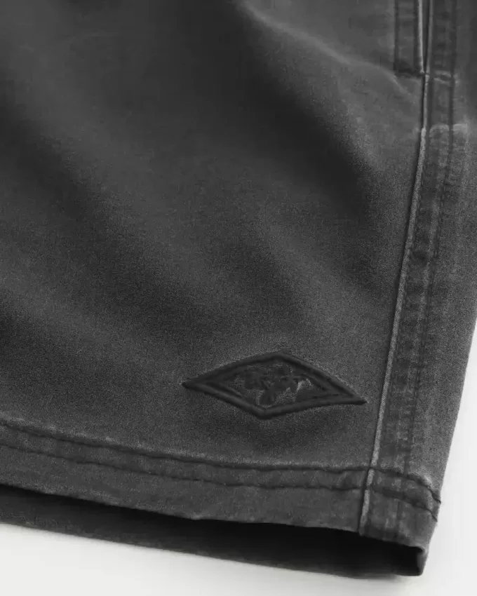 Volley-Badehose bis zur Mitte des Oberschenkels Volley-Badehose bis zur Mitte des Oberschenkels