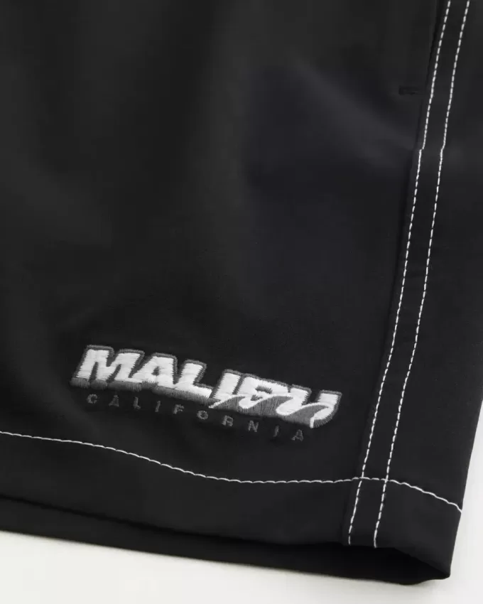 Volley-Badehose bis zur Mitte des Oberschenkels Volley-Badehose bis zur Mitte des Oberschenkels