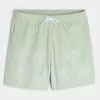 Volley-Badehose mit Stickerei bis zur Mitte des Oberschenkels Volley-Badehose mit Stickerei bis zur Mitte des Oberschenkels