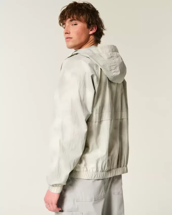 Windjacke mit Reißverschluss und Camouflage-Muster