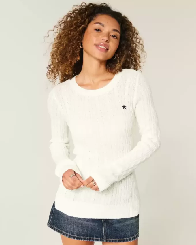 Zopfmuster-Strickpullover mit Sternenmuster und Rundhalsausschnitt Zopfmuster-Strickpullover mit Sternenmuster und Rundhalsausschnitt