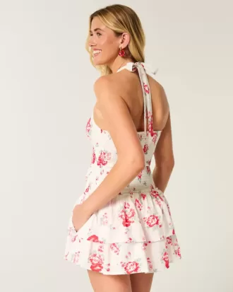 Zweilagiges, gesmoktes Neckholder-Skortkleid